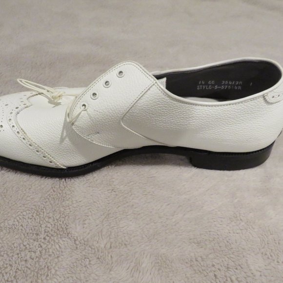 Footjoy Classics White Wingtips Golf Shoes Metal Spikes 57554 NWOB 14 EE main image 4